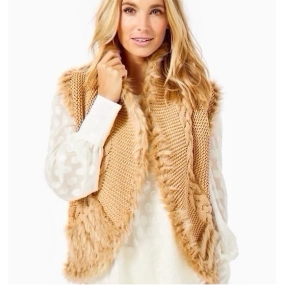 Lilly Pulitzer Jackets & Blazers - Lilly Pulitzer Tan Fur Vest Cozy Open Front Design